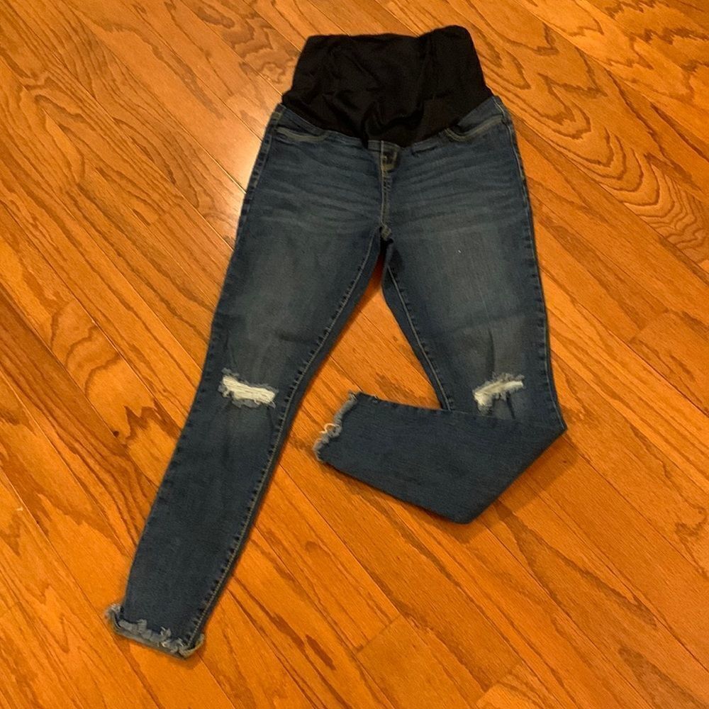 Isabel maternity Size 2 skinny jeans factory distress.  Very stretchy
